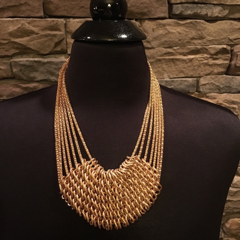 Jules Smith Gold Chain Costume Necklace 23$